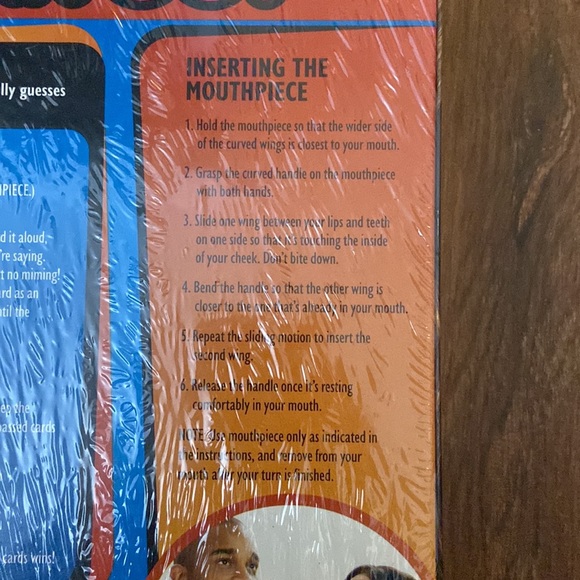 Hasbro Gaming - Speak Out - Picture 4 of 4